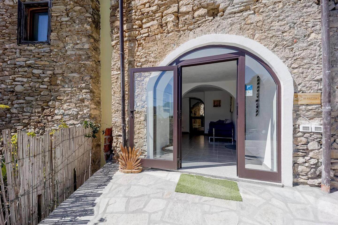 Appartamento Alba Dachi Farm Marina dʼMarina dʼAndora Exterior foto
