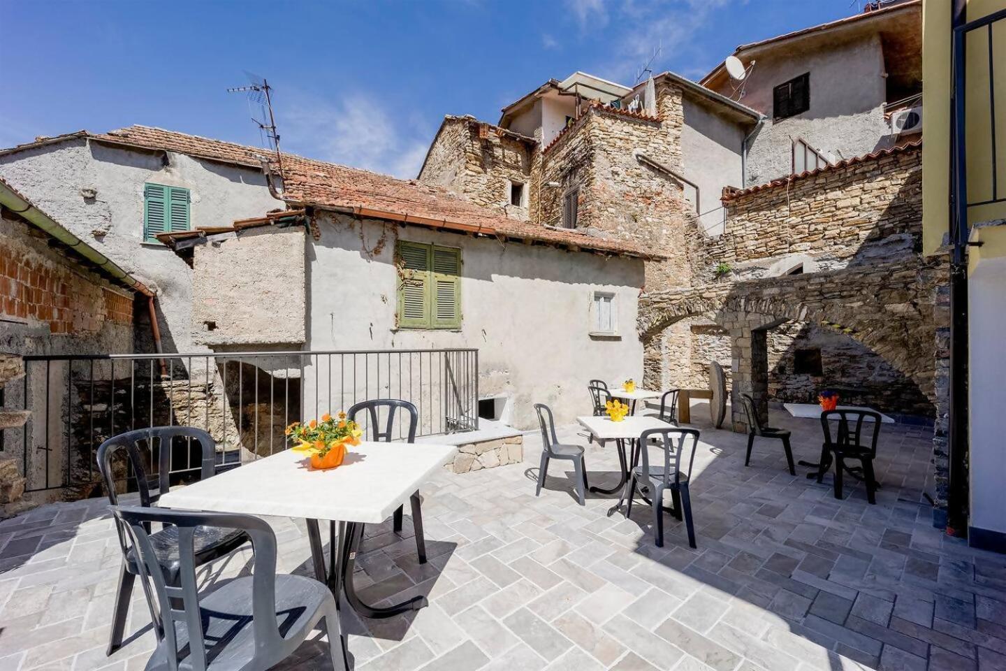 Appartamento Alba Dachi Farm Marina dʼMarina dʼAndora Exterior foto